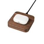 Lade das Bild in den Galerie-Viewer, Wirelesscharger Walnuss Walnut Holz Kabelos Ladegerat Ladestation
